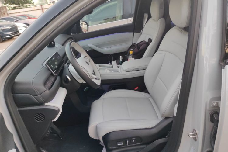 蔚来ES6 2024款 75kWh中控内饰19