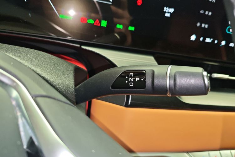 魏牌 高山 2023款 四驱旗舰版中控内饰18