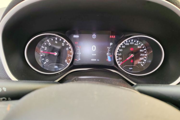 Jeep 指南者 2019款 220T 自动家享四驱版中控内饰14