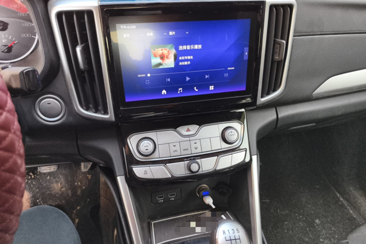 长城 炮 2021款 2.0T商用版手动柴油两驱精英型长箱GW4D20M中控内饰16