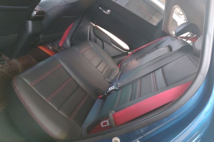 起亚 KX3傲跑 2017款 1.6T 自动傲雅版中控内饰21