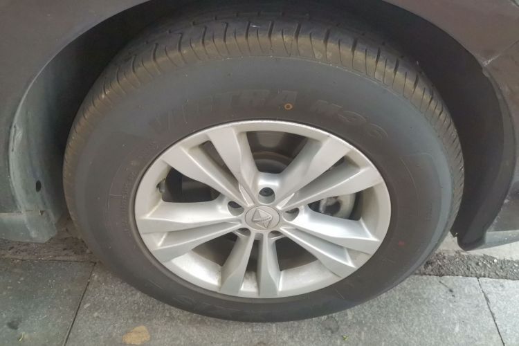 宝沃BX7 2016款 28T 两驱精英版 5座车身外观10