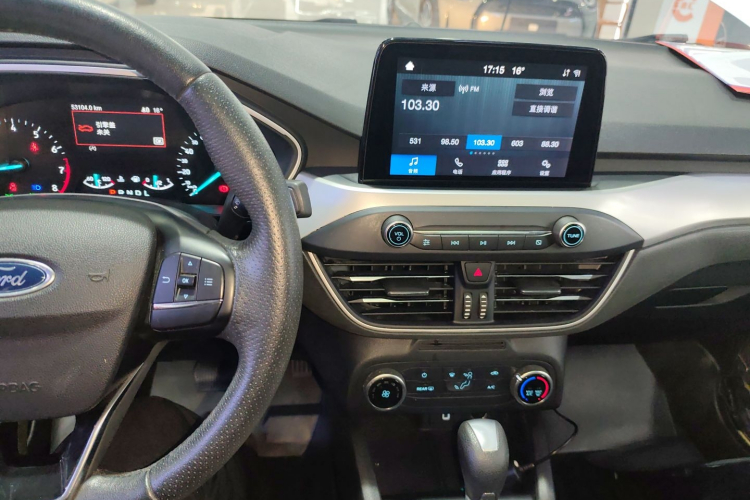 福特 福克斯 2020款 三厢 1.5L 自动锋跃型中控内饰16
