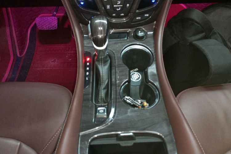 别克 昂科威 2021款 532T 两驱精英型中控内饰18