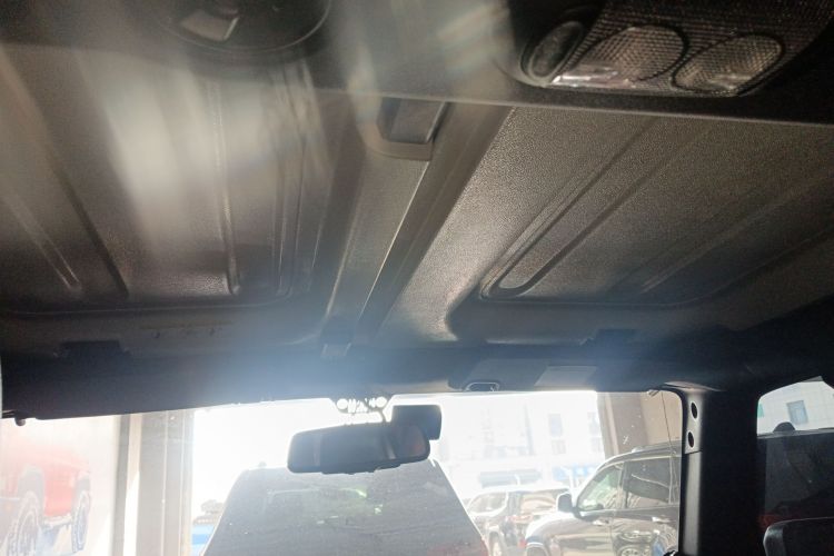 Jeep 牧马人 2015款 3.0L Sahara 四门舒享版局部细节22