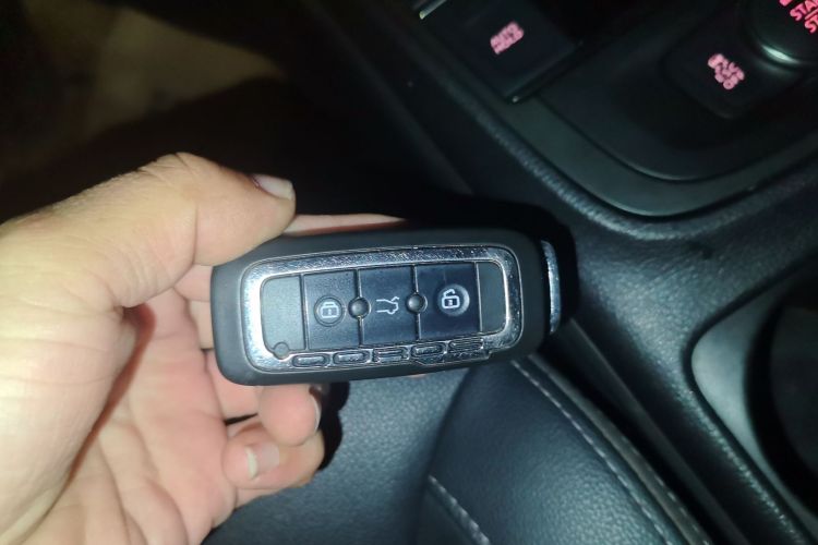 观致5 2018款 改款 1.6T 自动领先型中控内饰7001