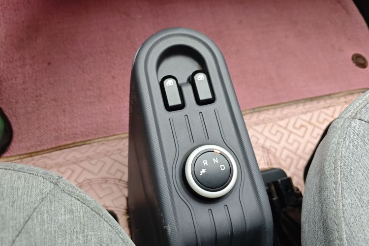 五菱汽车 宏光MINIEV 2022款 马卡龙臻享款 三元锂中控内饰18