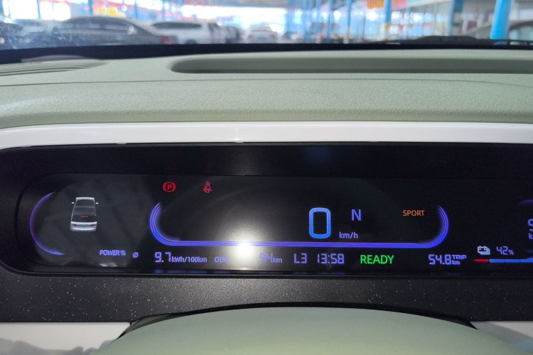 吉利银河 2025款 210km 熊猫骑士中控内饰14