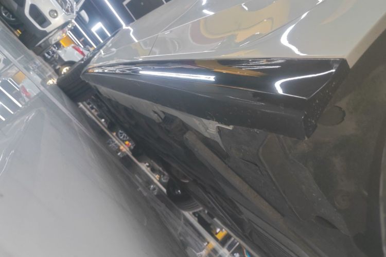 宝马2系(进口) 2023款 225i 四门轿跑车 M运动套装机舱底盘30