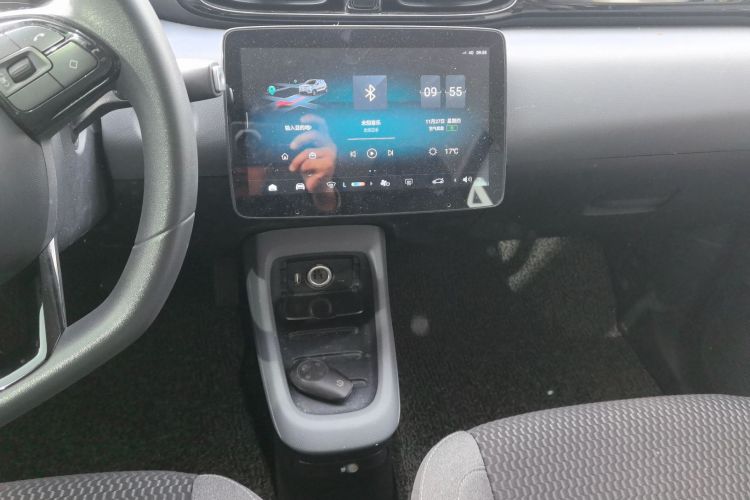 零跑汽车 零跑T03 2020款 400标准版局部细节16