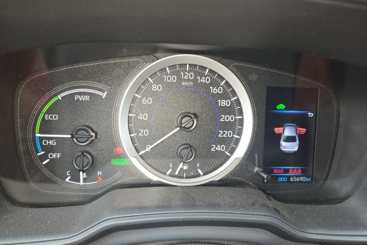 丰田 雷凌 2021款 双擎 1.8H E-CVT进取版中控内饰14