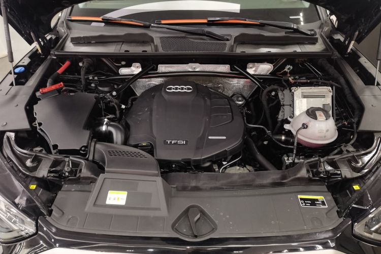 奥迪Q5L 2022款 40T 豪华动感型机舱底盘24