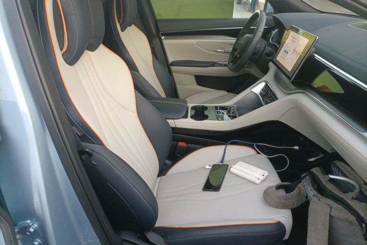 比亚迪 宋PLUS新能源 2023款 冠军版 DM-i 110KM 旗舰型局部细节41