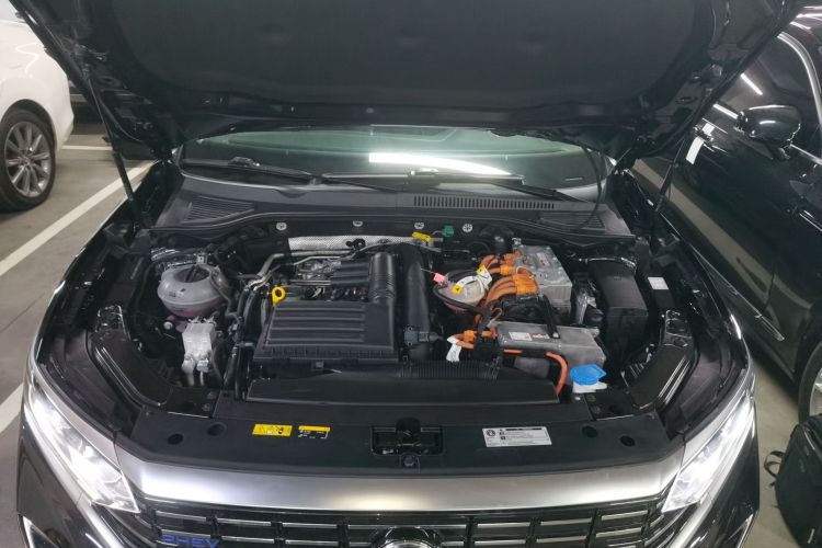 大众 帕萨特新能源 2023款 430PHEV 混动精英版机舱底盘24
