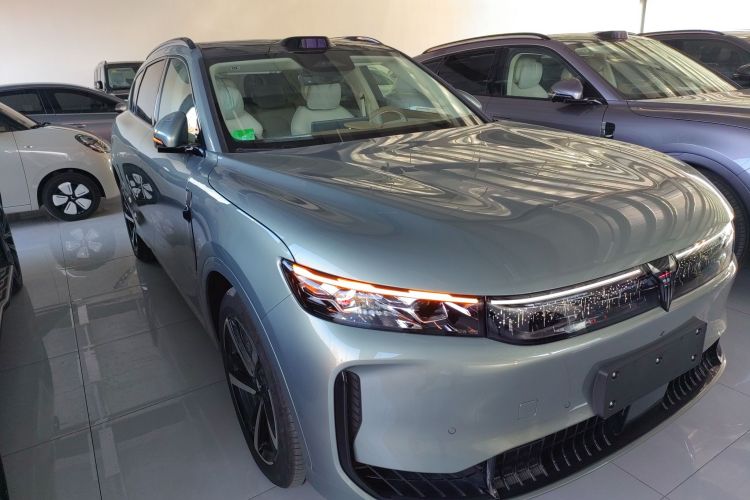 岚图汽车 岚图FREE 2025款 FREE+ 后驱乾崑版车身外观6002