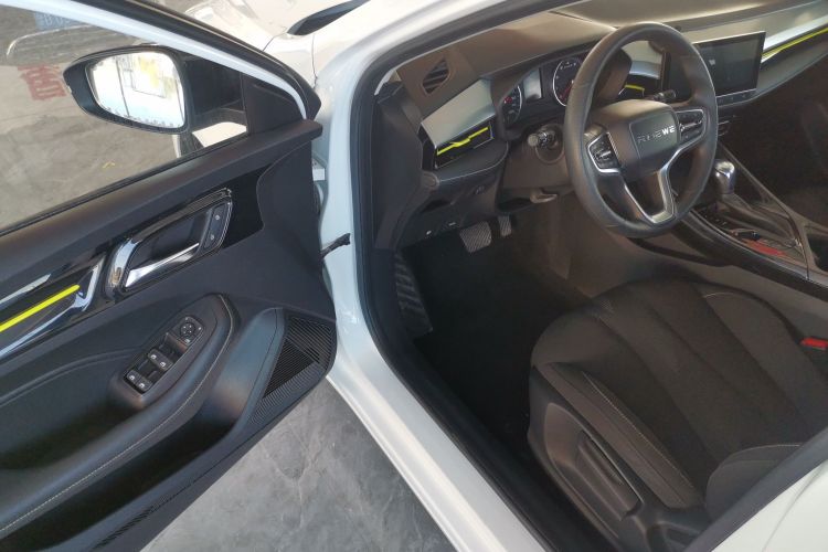 荣威i5 2021款 1.5L CVT铂金版中控内饰20