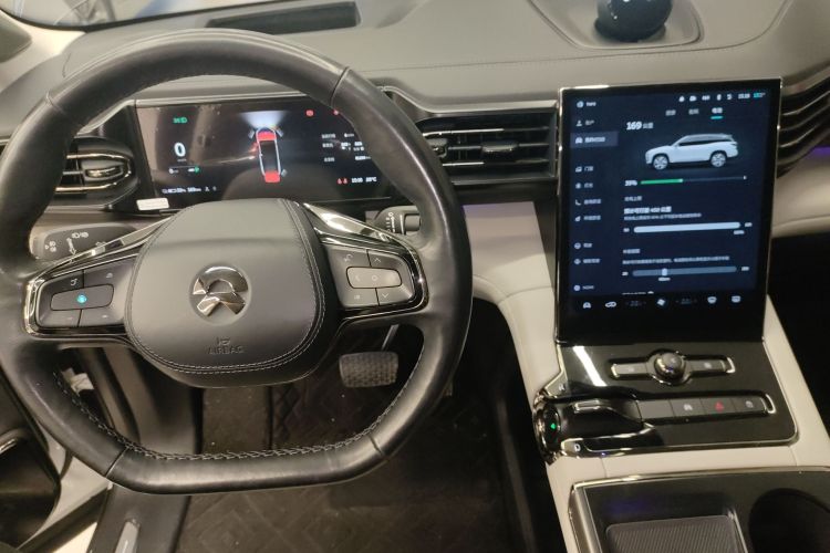 蔚来ES8 2020款 450KM 签名版 六座版中控内饰7002