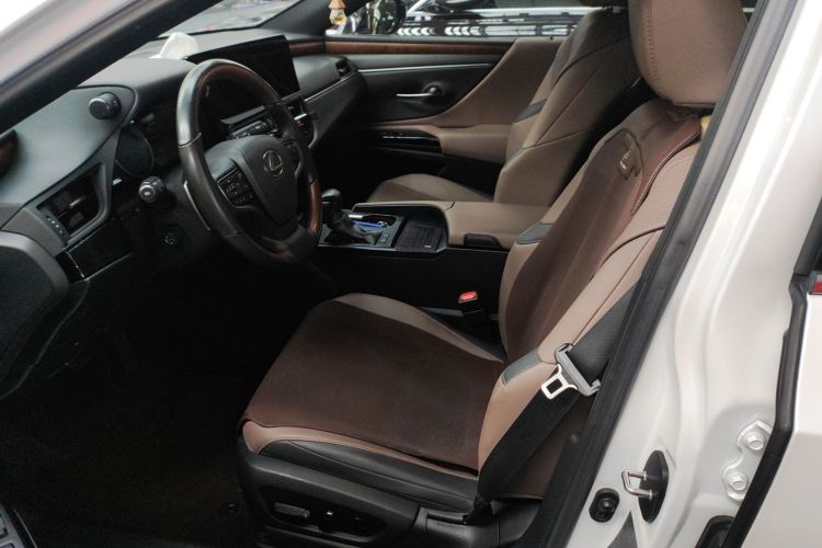 雷克萨斯ES 2022款 200 豪华版中控内饰19