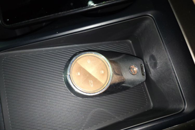 蔚来ES6 2020款 455KM 运动版中控内饰11