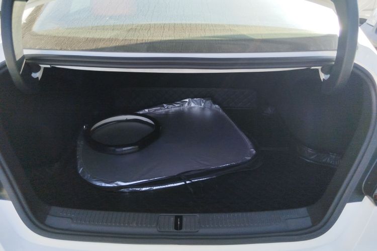 名爵 MG5 2022款 180DVVT CVT青春豪华版机舱底盘23