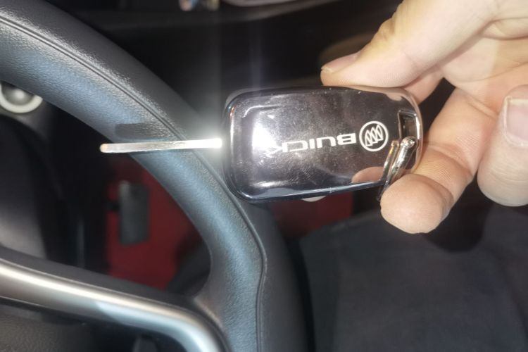 别克 英朗 2021款 典范 1.5L 自动精英型中控内饰11