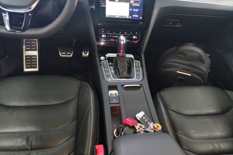 一汽-大众CC 2020款 330TSI 魅颜版 国VI中控内饰18