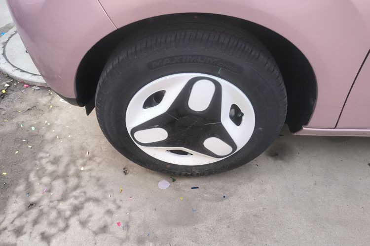 吉利银河 熊猫 2025款 210km 元气熊车身外观6007