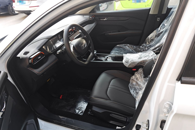 东风风神 奕炫 2024款 1.5L 自动劲速版中控内饰20