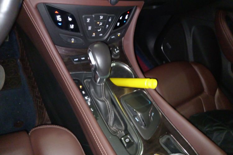 别克 昂科威 2017款 28T 四驱全能运动旗舰型局部细节18