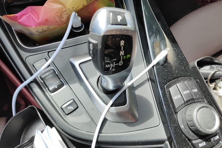 宝马3系 2018款 320Li 时尚型中控内饰18