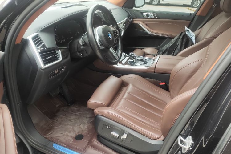 宝马X5(进口) 2021款 xDrive30i M运动套装中控内饰19