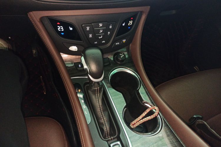 别克 昂科威 2016款 20T 两驱精英型局部细节18