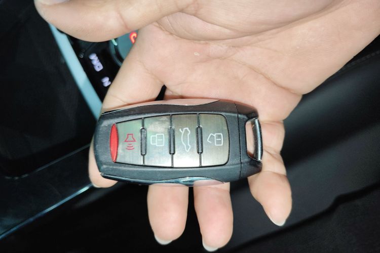 哈弗H6 2021款 第三代 1.5T 自动两驱Max中控内饰11