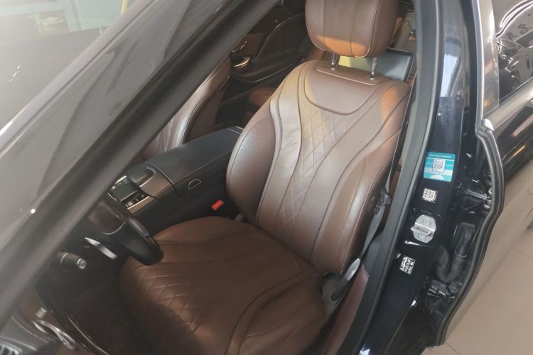 奔驰 迈巴赫S级 2020款 S 450 4MATIC中控内饰19