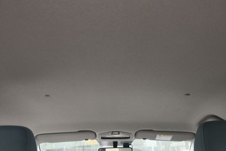 吉利几何E萤火虫 2024款 301km 星光中控内饰22