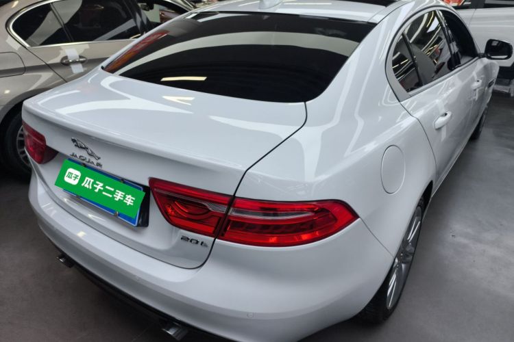 捷豹XEL 2019款 2.0T 200PS 尊享版车身外观7