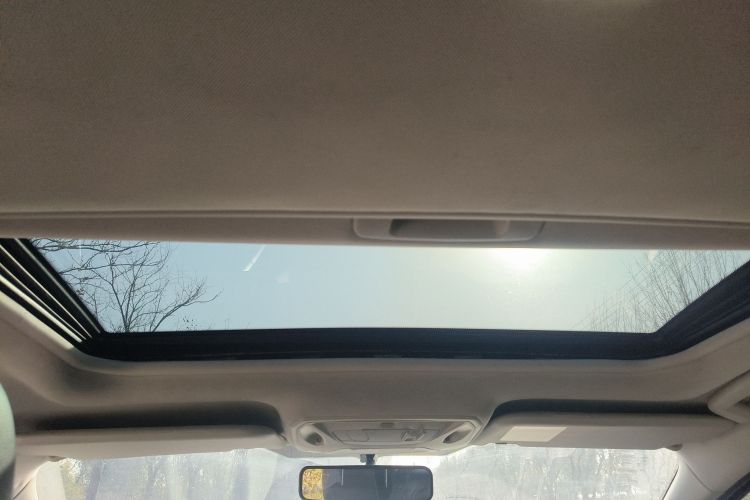 福特 福克斯 2012款 三厢 1.6L 手动风尚型中控内饰22