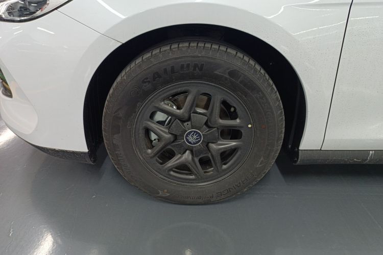 比亚迪 秦PLUS 2025款 DM-i 智驾版 55KM领先型车身外观6007