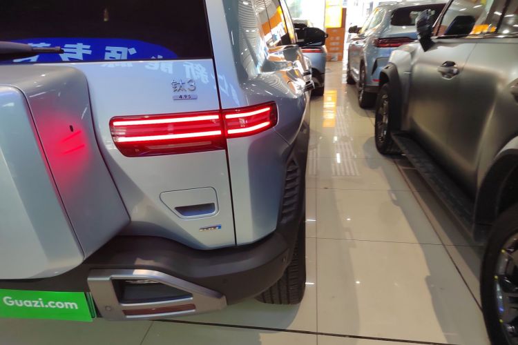 方程豹 钛3 2025款 501KM 四驱智驾Ultra版车身外观9