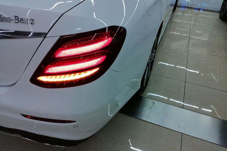 奔驰E级 2020款 改款 E 260 L 运动型车身外观6006