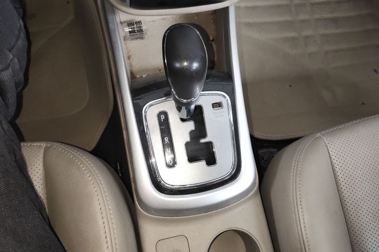 长安 逸动 2014款 1.6L 自动豪华型局部细节18