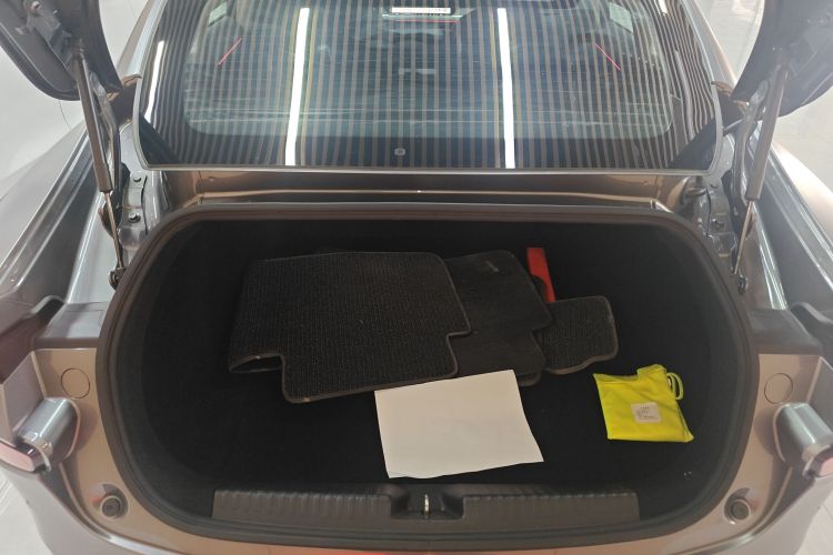 小鹏P7 2020款 670E局部细节23