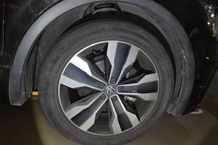 大众 途观L 2022款 330TSI 自动两驱R-Line旗舰版车身外观10