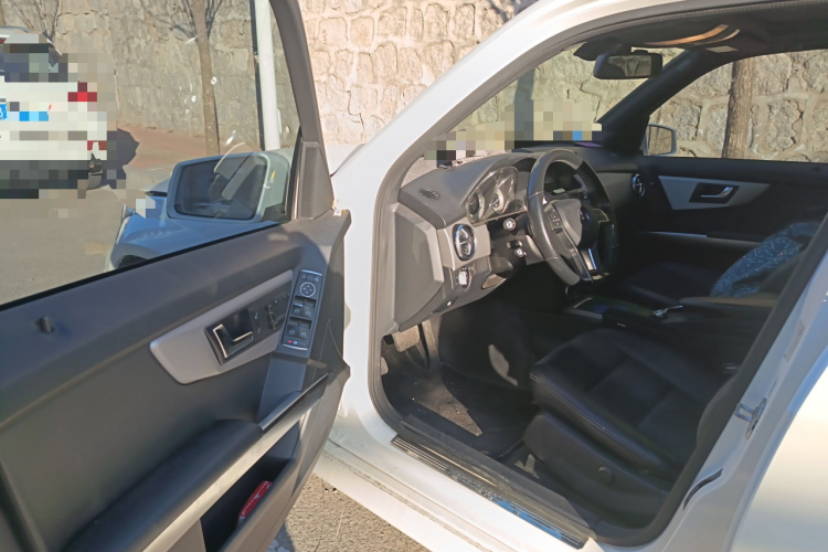 奔驰GLK级 2015款 GLK 260 4MATIC 动感型 极致版中控内饰20