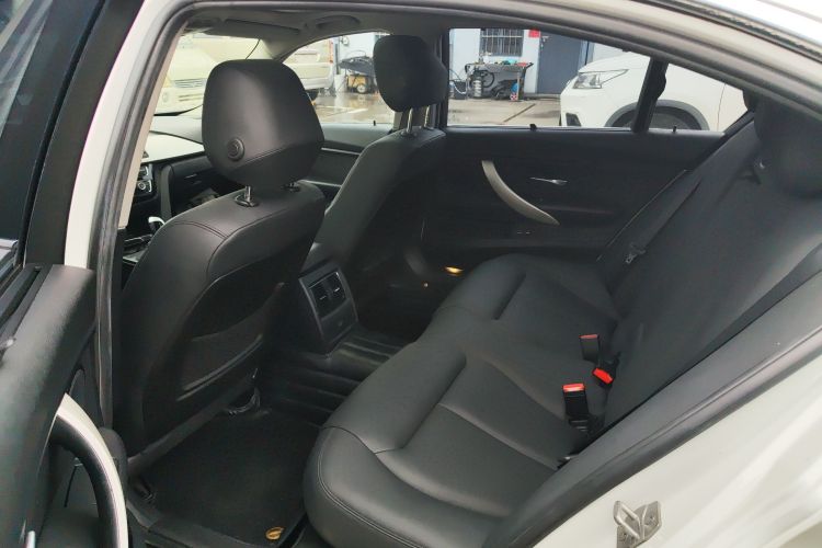 宝马3系 2016款 320Li 进取型中控内饰7004