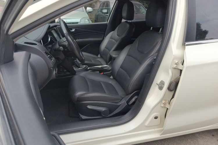 菲亚特 致悦 2014款 1.4T 自动舒适版中控内饰19