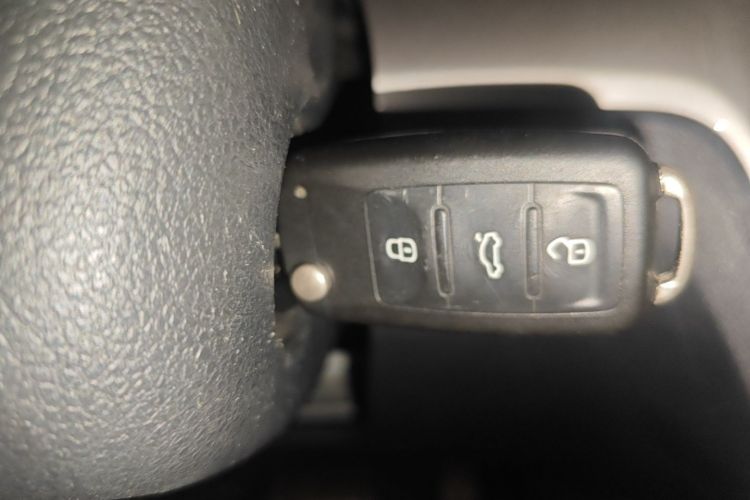 大众 朗逸 2017款 1.6L 自动风尚版中控内饰11