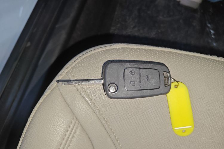 别克 英朗 2021款 典范 1.5L 自动精英型中控内饰7001