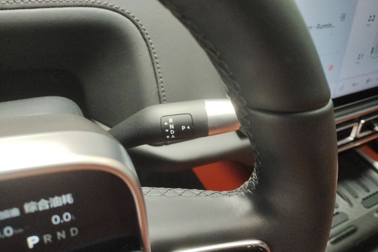 理想汽车 理想L7 2023款 Air中控内饰18