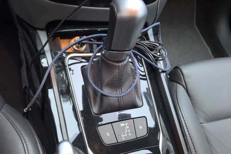 标致508 2013款 2.3L 两周年纪念 自动智享版中控内饰18